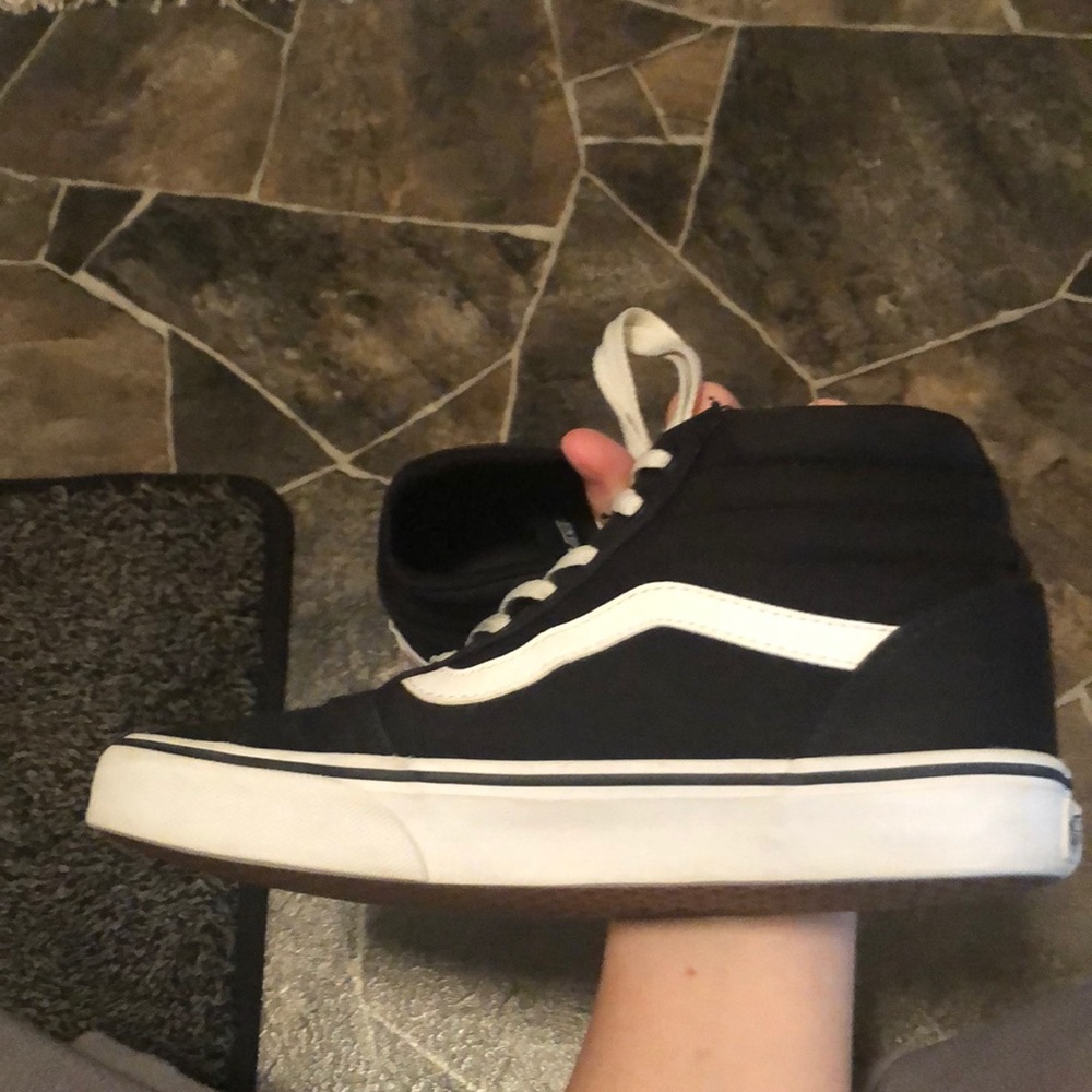 Vans! - Picture 4 of 4